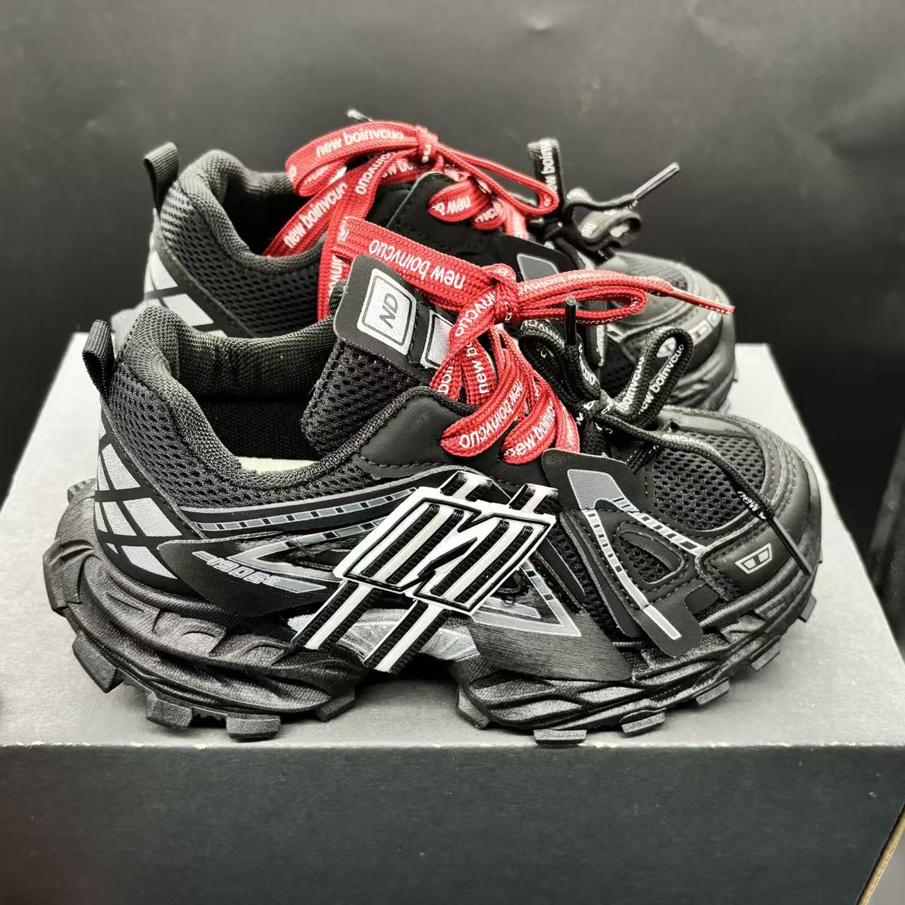 Children's shoes child